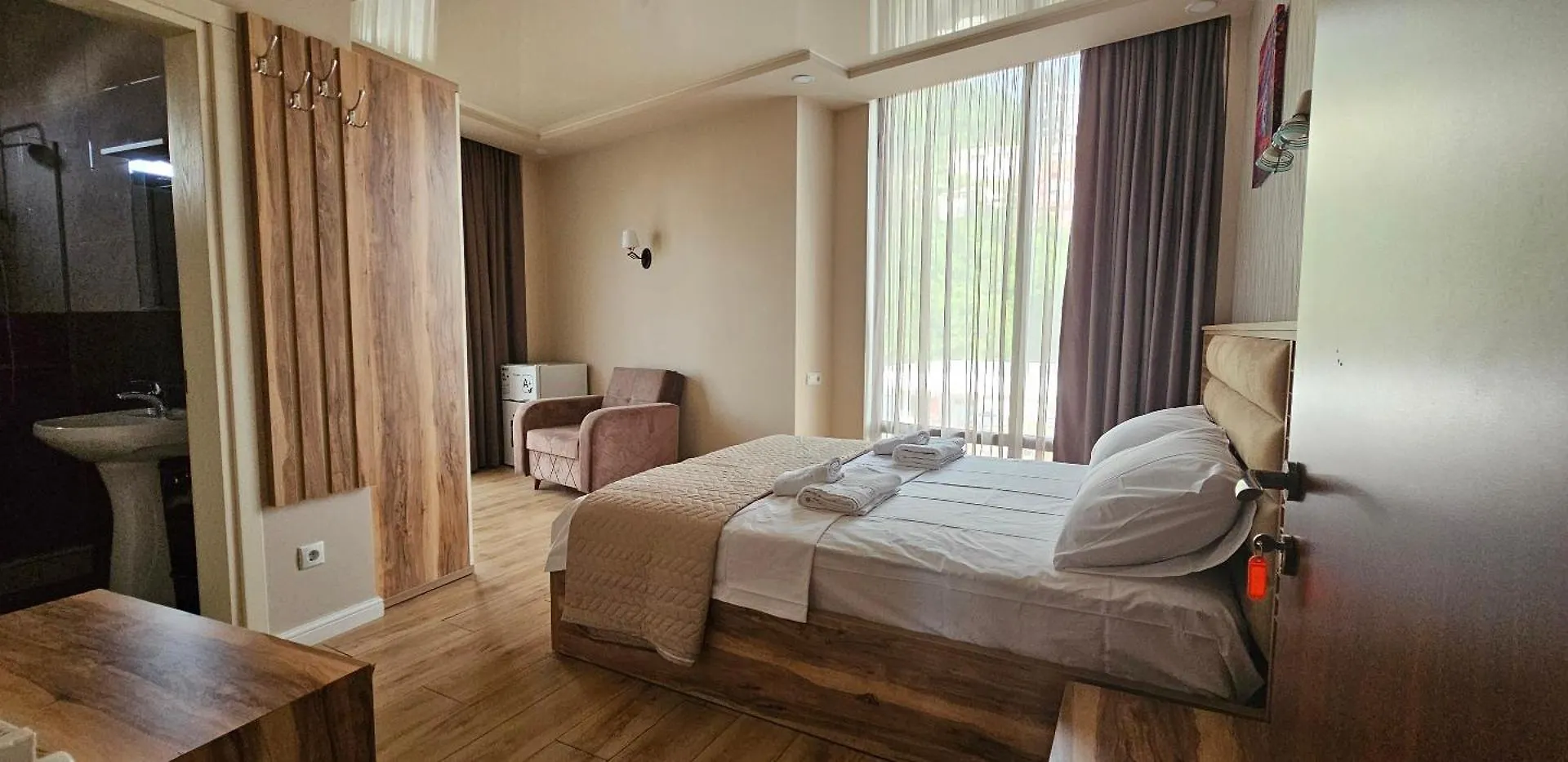 Hotel Sunny Batumi 3*,  Georgia