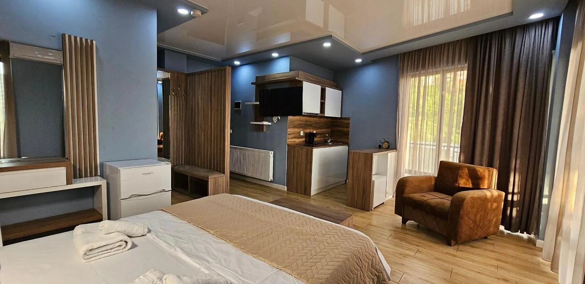 Hotel Sunny Batumi 3*,